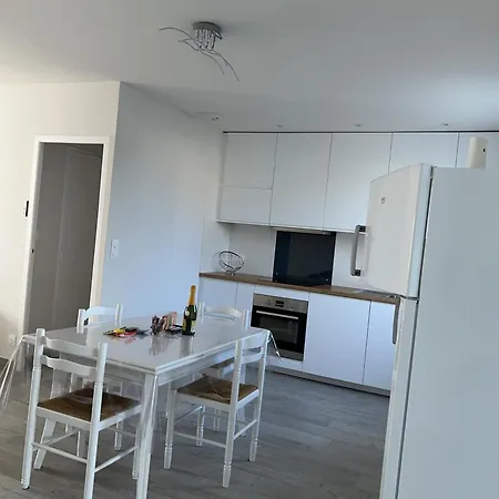 Le Rocher لا بلين-سور-مير